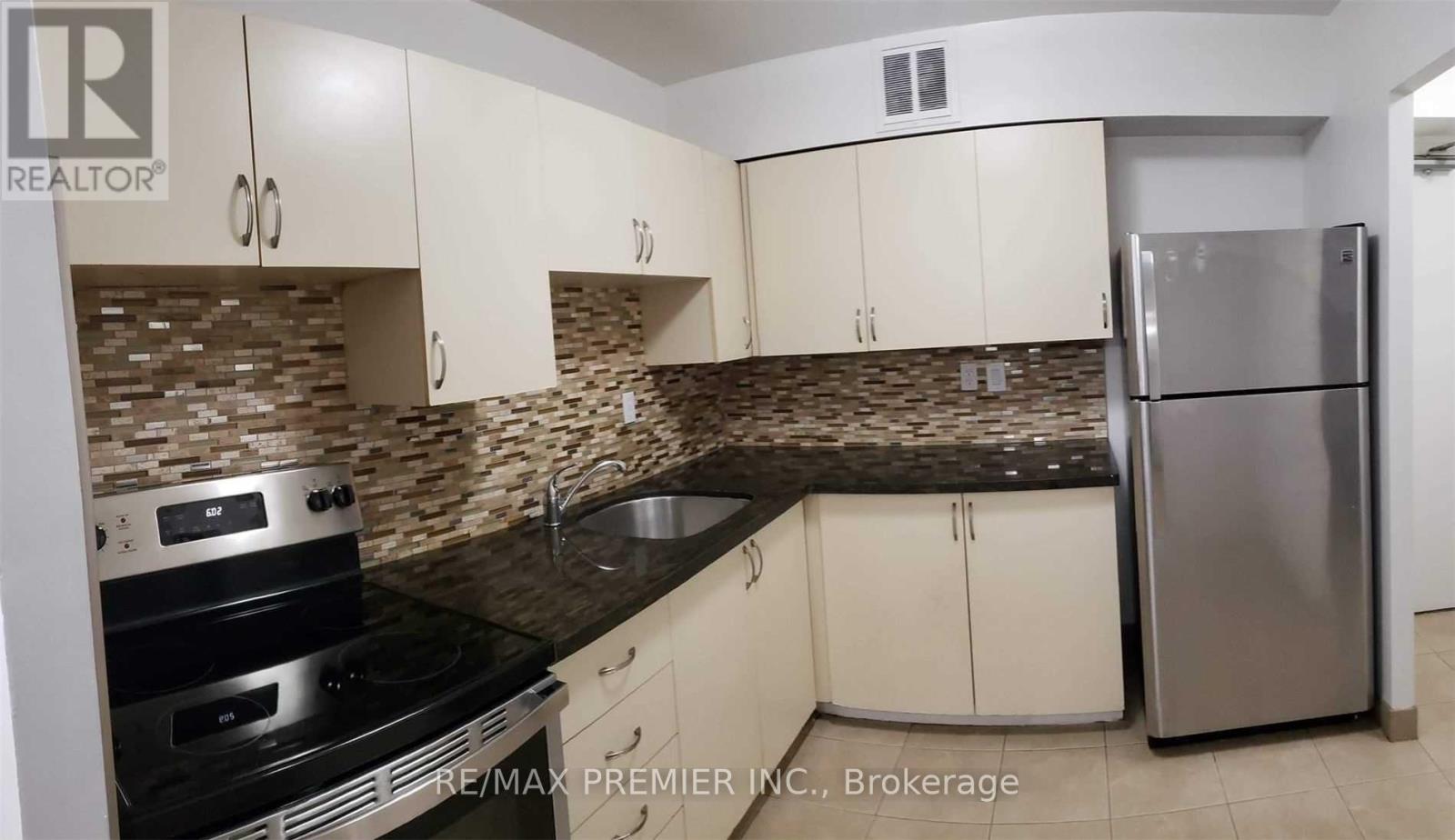 905 - 380 Dixon Road, Toronto, Ontario  M9R 1T3 - Photo 10 - W12517320