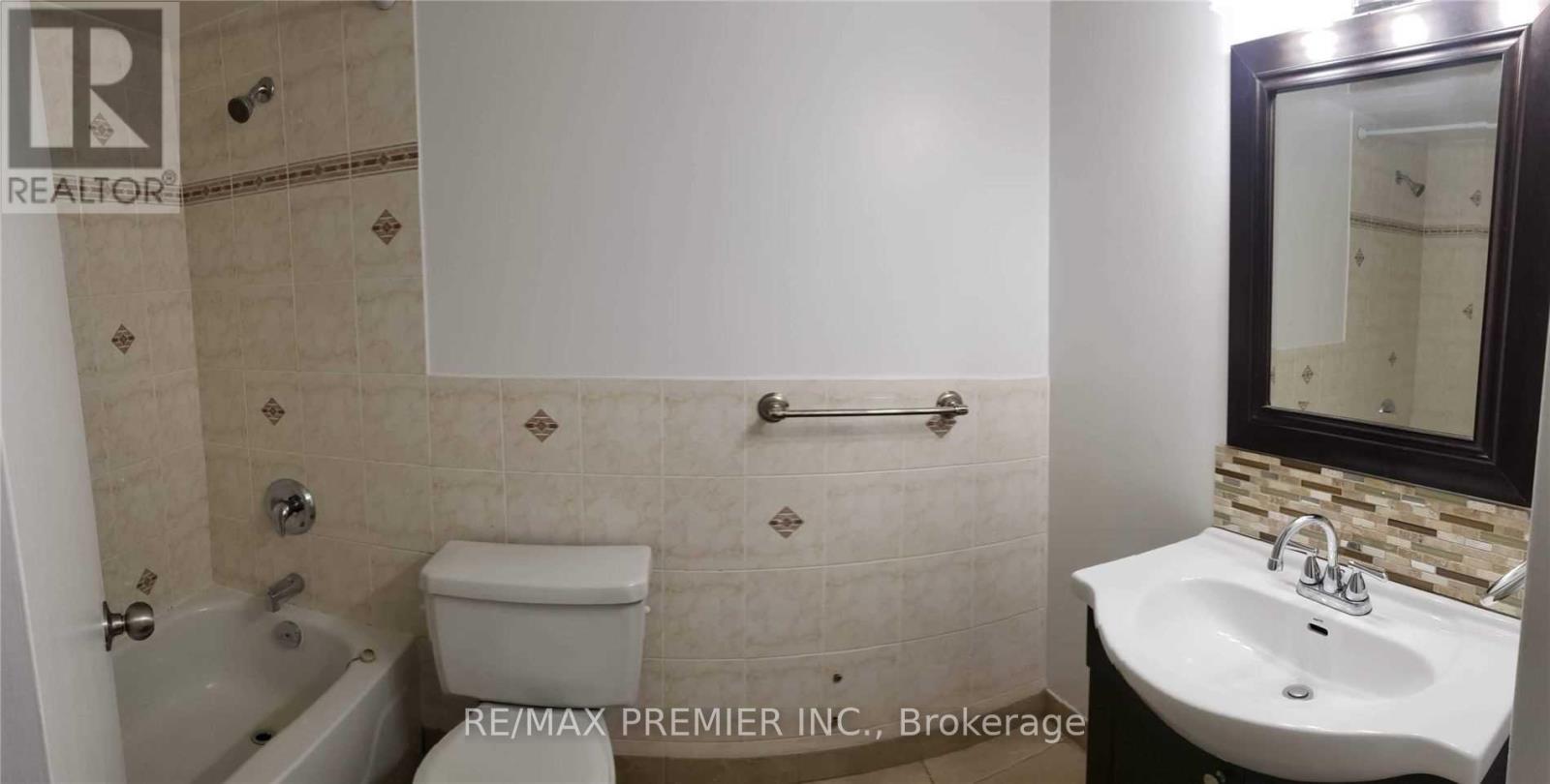 905 - 380 Dixon Road, Toronto, Ontario  M9R 1T3 - Photo 17 - W12517320