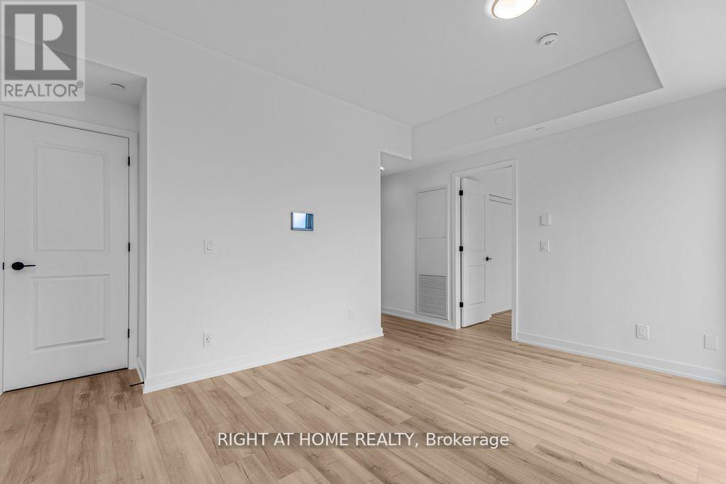 2008 - 335 Wheat Boom Drive, Oakville, Ontario  L6H 7C2 - Photo 8 - W12517328