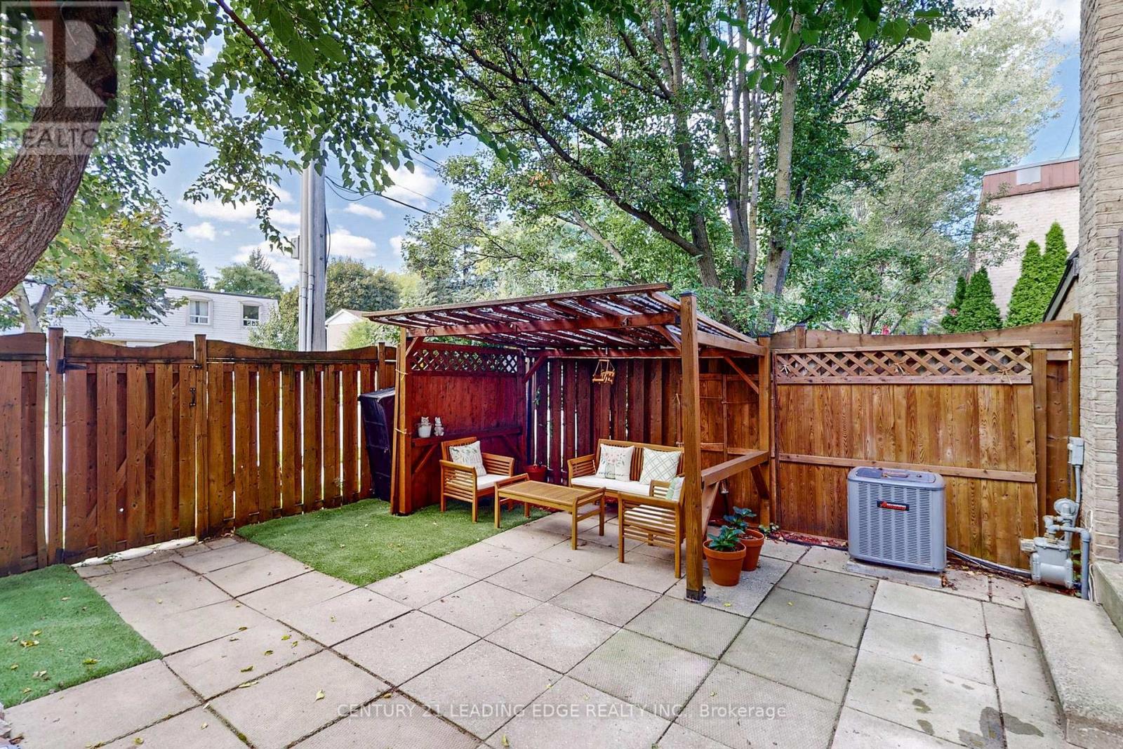 589 Francis Road E, Burlington, Ontario  L7T 3X6 - Photo 41 - W12517358