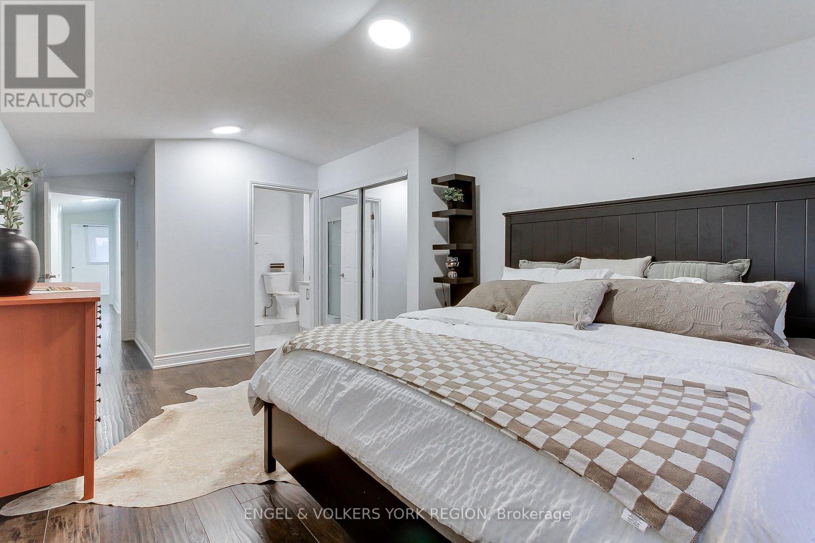 109 Verobeach Boulevard, Toronto, Ontario  M9M 1P8 - Photo 29 - W12517360