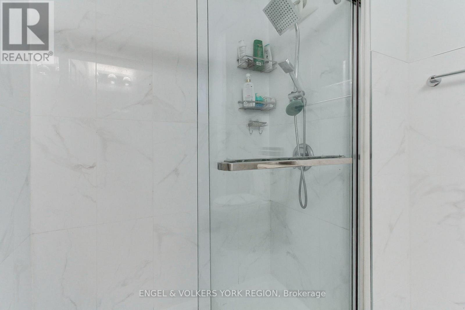 109 Verobeach Boulevard, Toronto, Ontario  M9M 1P8 - Photo 31 - W12517360