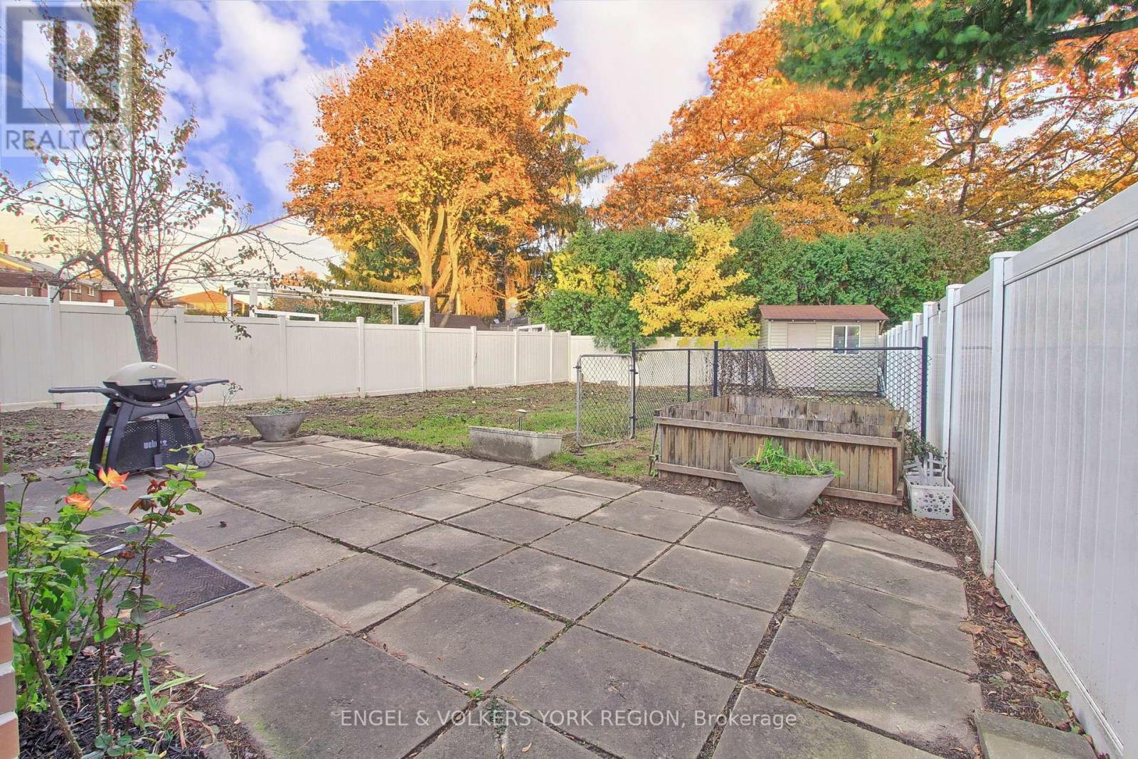 109 Verobeach Boulevard, Toronto, Ontario  M9M 1P8 - Photo 44 - W12517360