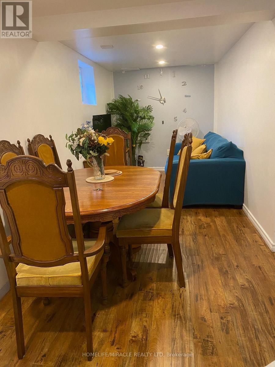 11 Hector Court, Brampton, Ontario  L6S 1P1 - Photo 18 - W12517428