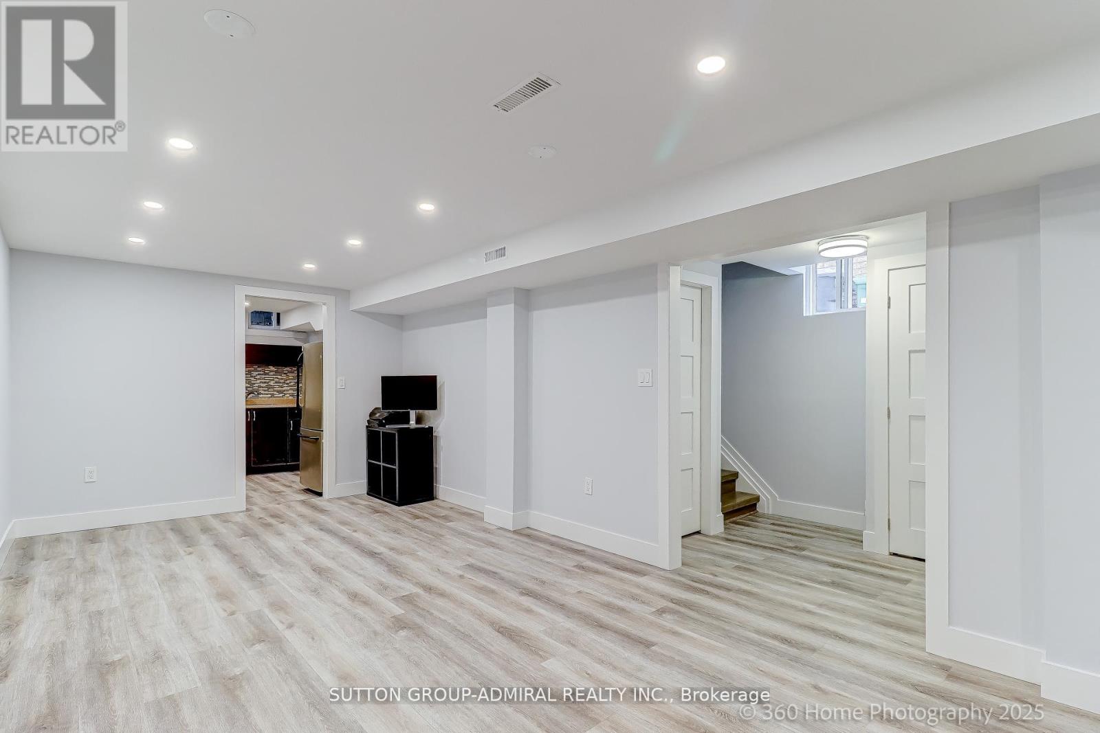 709 Greycedar Crescent, Mississauga, Ontario  L4W 3J4 - Photo 24 - W12517460