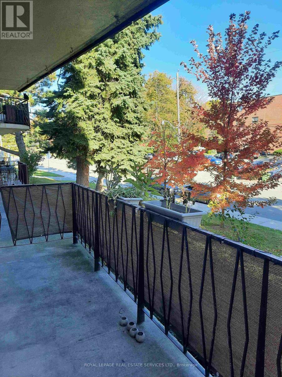 215 - 100 Coe Hill Drive, Toronto, Ontario  M6S 3E1 - Photo 14 - W12517474