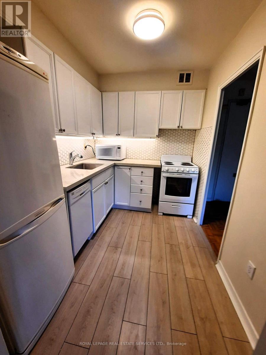 215 - 100 Coe Hill Drive, Toronto, Ontario  M6S 3E1 - Photo 6 - W12517474