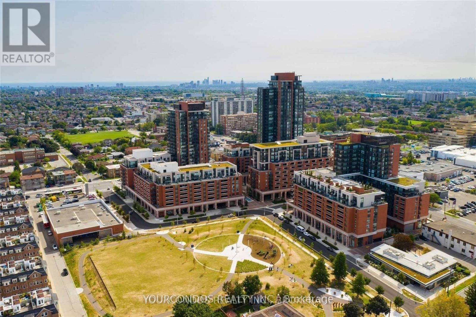 430 - 36 VIA BAGNATO, Toronto, Ontario