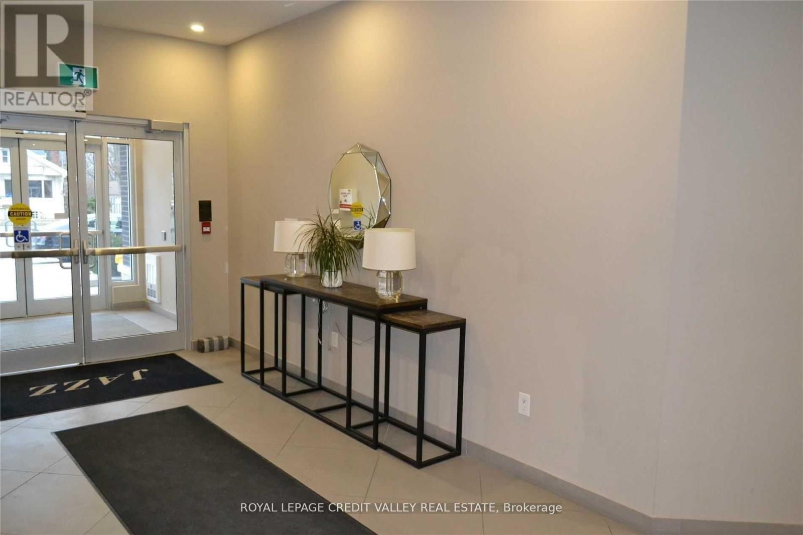 320 - 457 Plains Road E, Burlington, Ontario L7T 2E2 - Photo 34 - W12511918