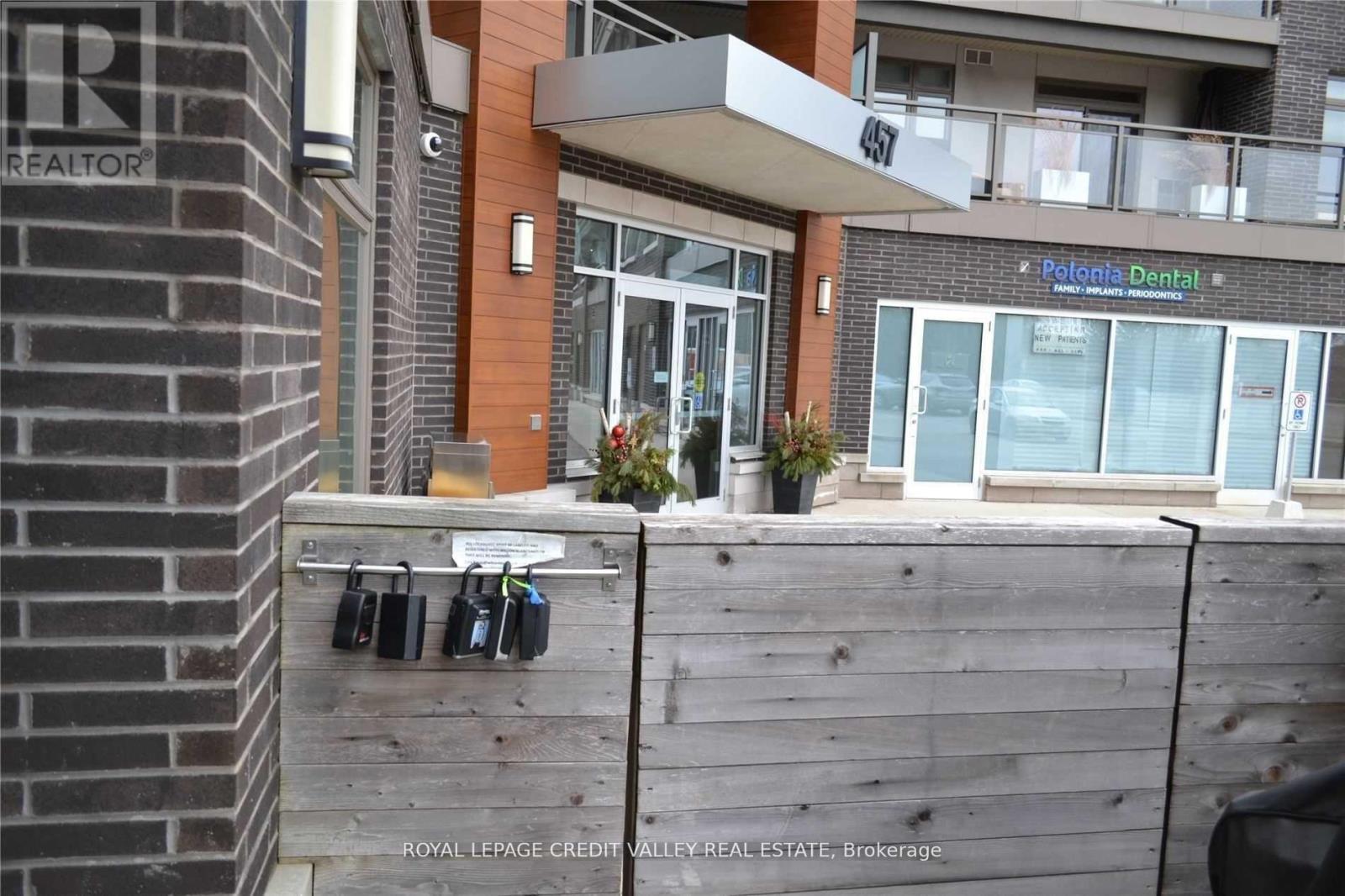 320 - 457 Plains Road E, Burlington, Ontario L7T 2E2 - Photo 37 - W12511918