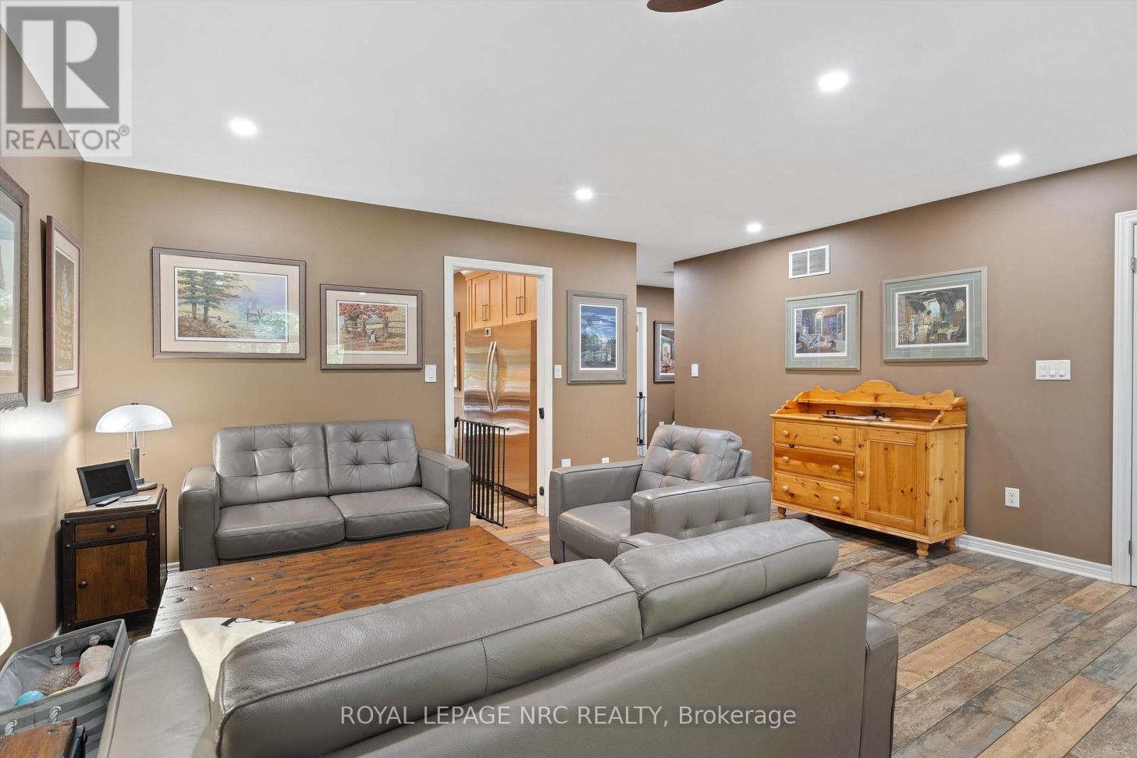 52 Thorold Avenue, Thorold, Ontario  L0S 1K0 - Photo 9 - X12517568