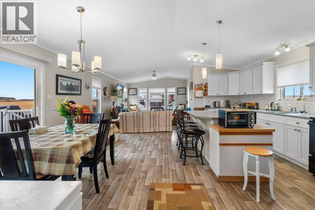 27 Baywood Link, Sylvan Lake, Alberta  T4S 0A8 - Photo 11 - A2268765