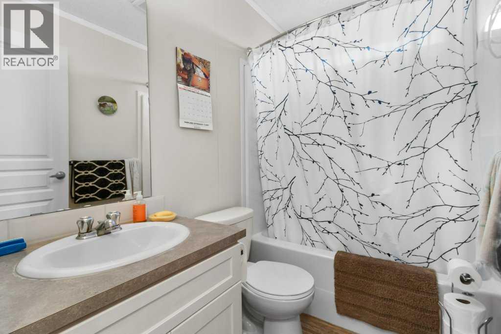 27 Baywood Link, Sylvan Lake, Alberta  T4S 0A8 - Photo 12 - A2268765