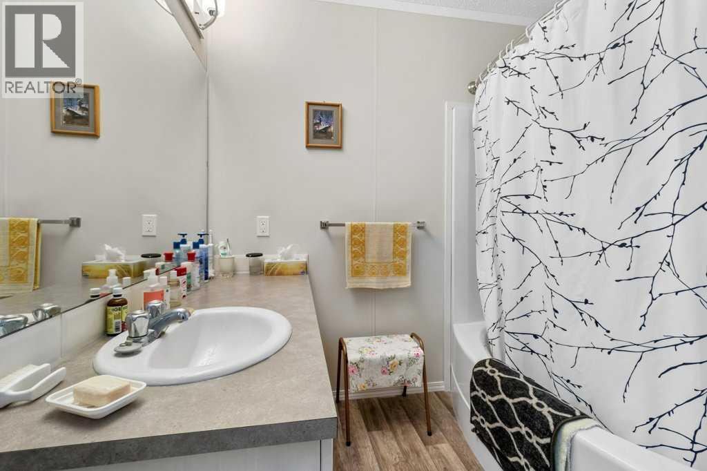 27 Baywood Link, Sylvan Lake, Alberta  T4S 0A8 - Photo 16 - A2268765