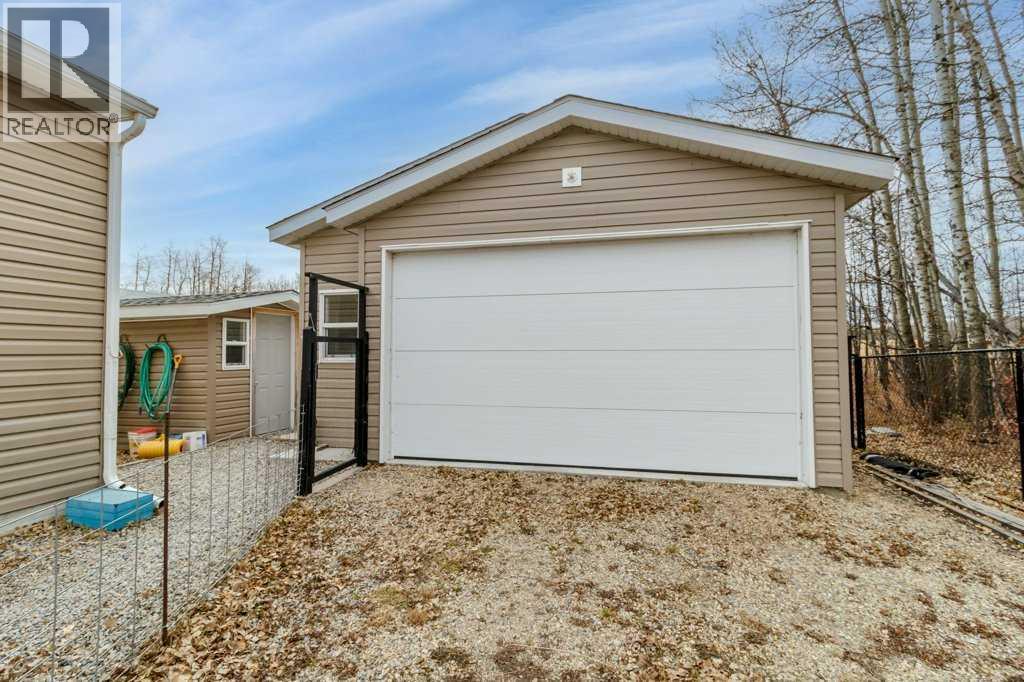 27 Baywood Link, Sylvan Lake, Alberta  T4S 0A8 - Photo 2 - A2268765