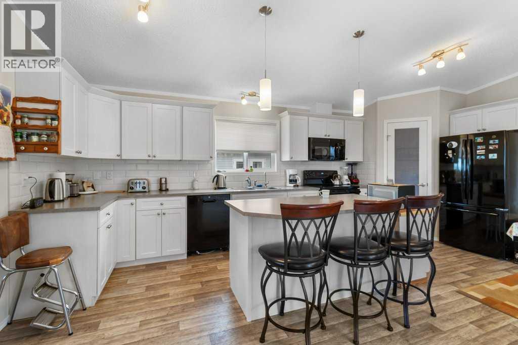 27 Baywood Link, Sylvan Lake, Alberta  T4S 0A8 - Photo 7 - A2268765