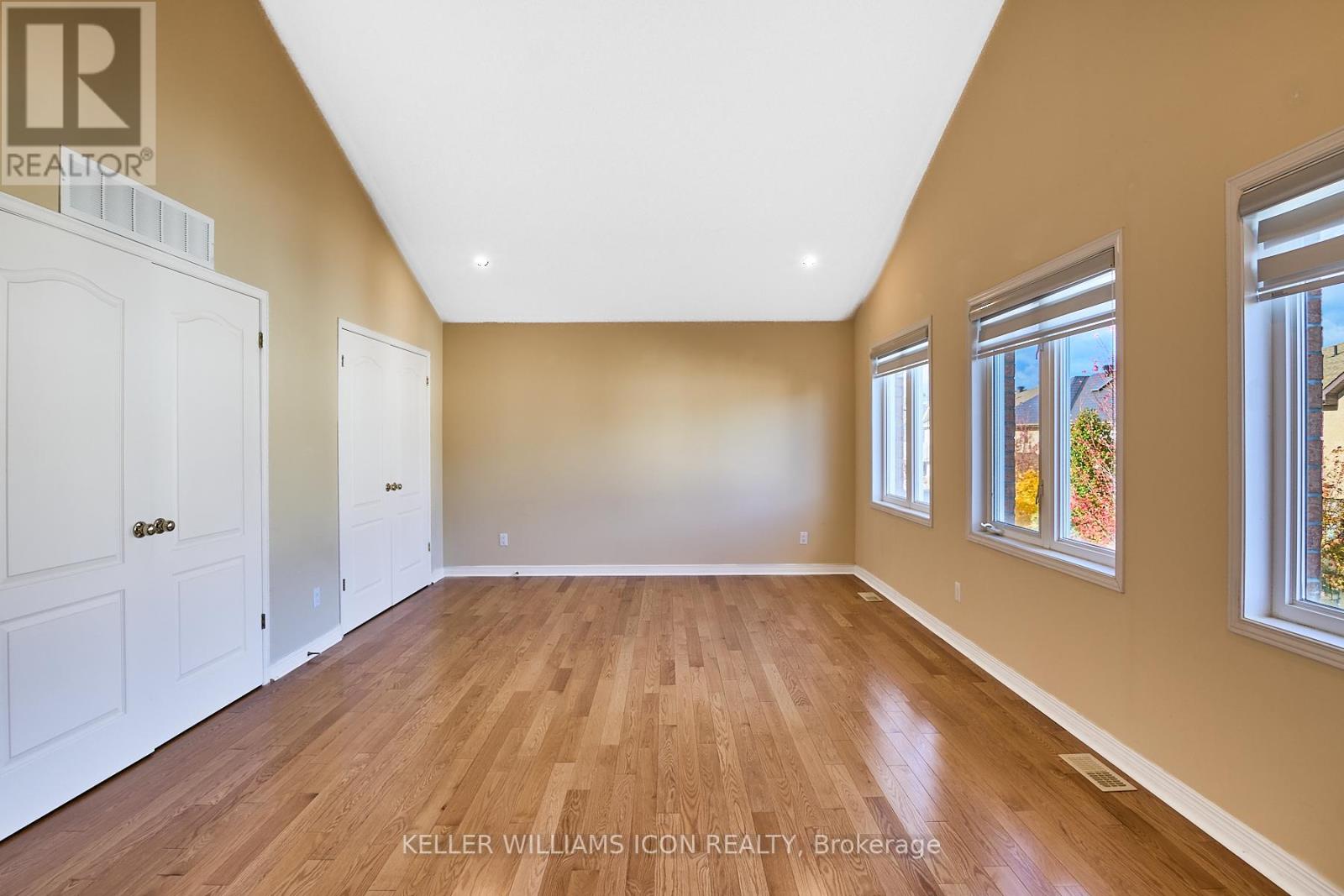 249 Madhu Crescent, Ottawa, Ontario  K2C 4J2 - Photo 18 - X12422939