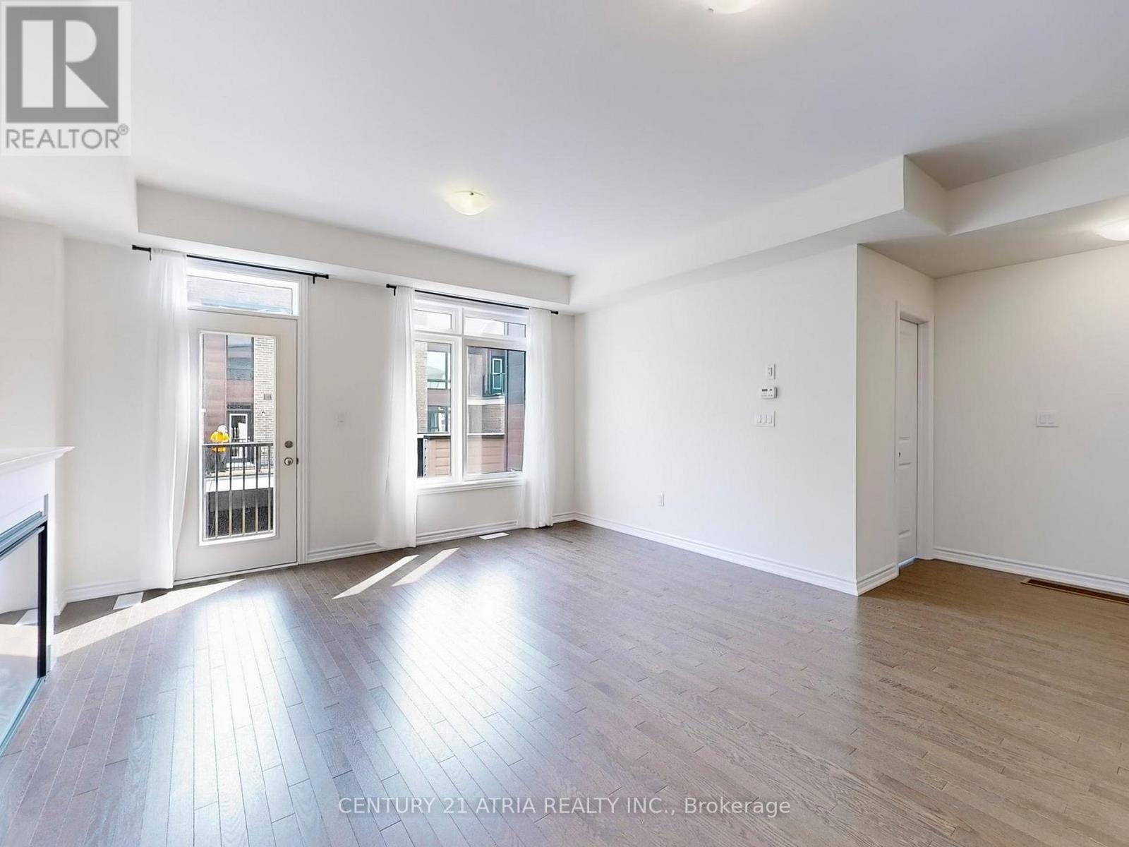 12 Gunton Street, Aurora, Ontario  L4G 4A9 - Photo 5 - N12516618