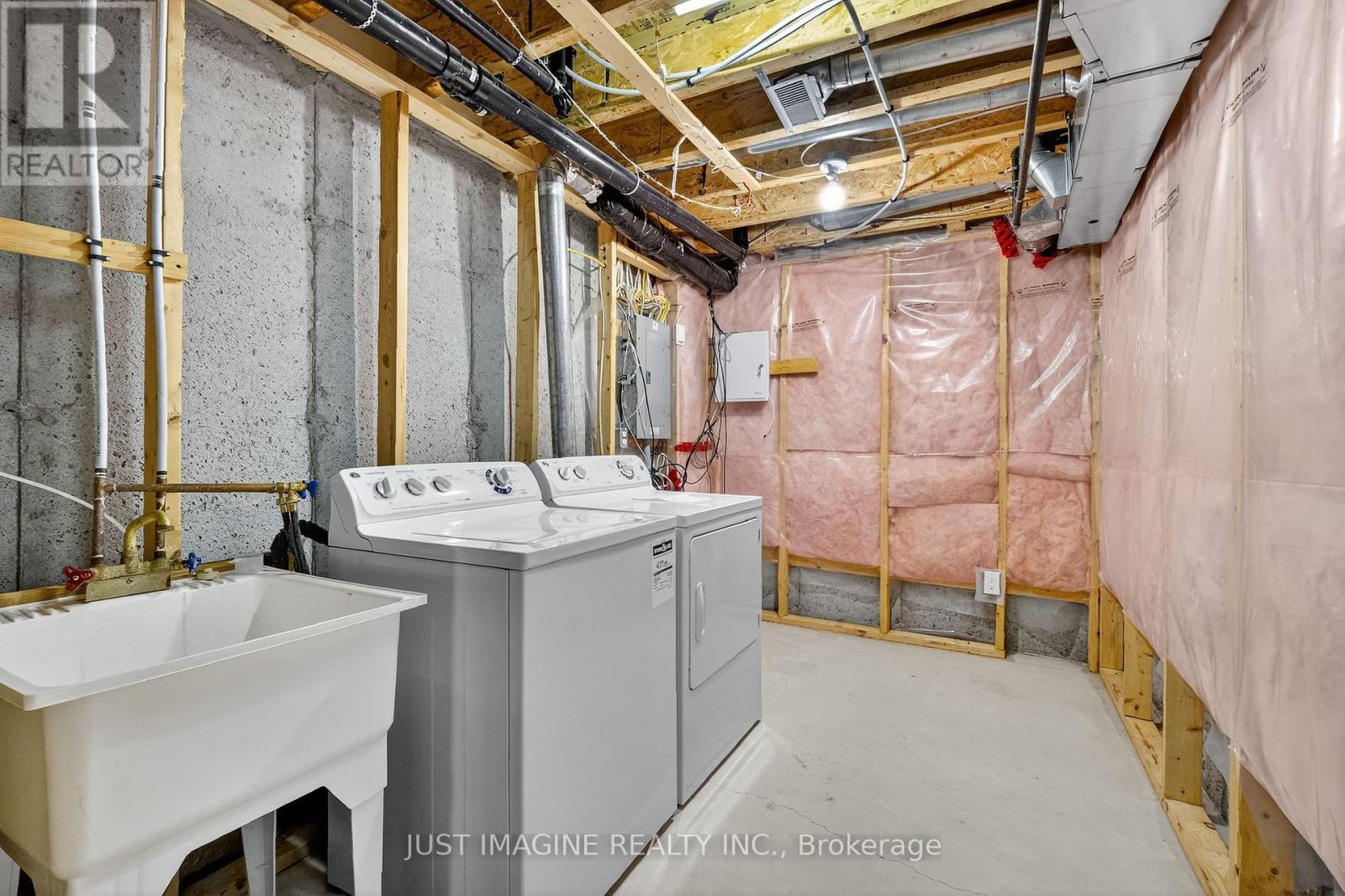 105 Caithness Private, Ottawa, Ontario  K1W 0G4 - Photo 43 - X12482566