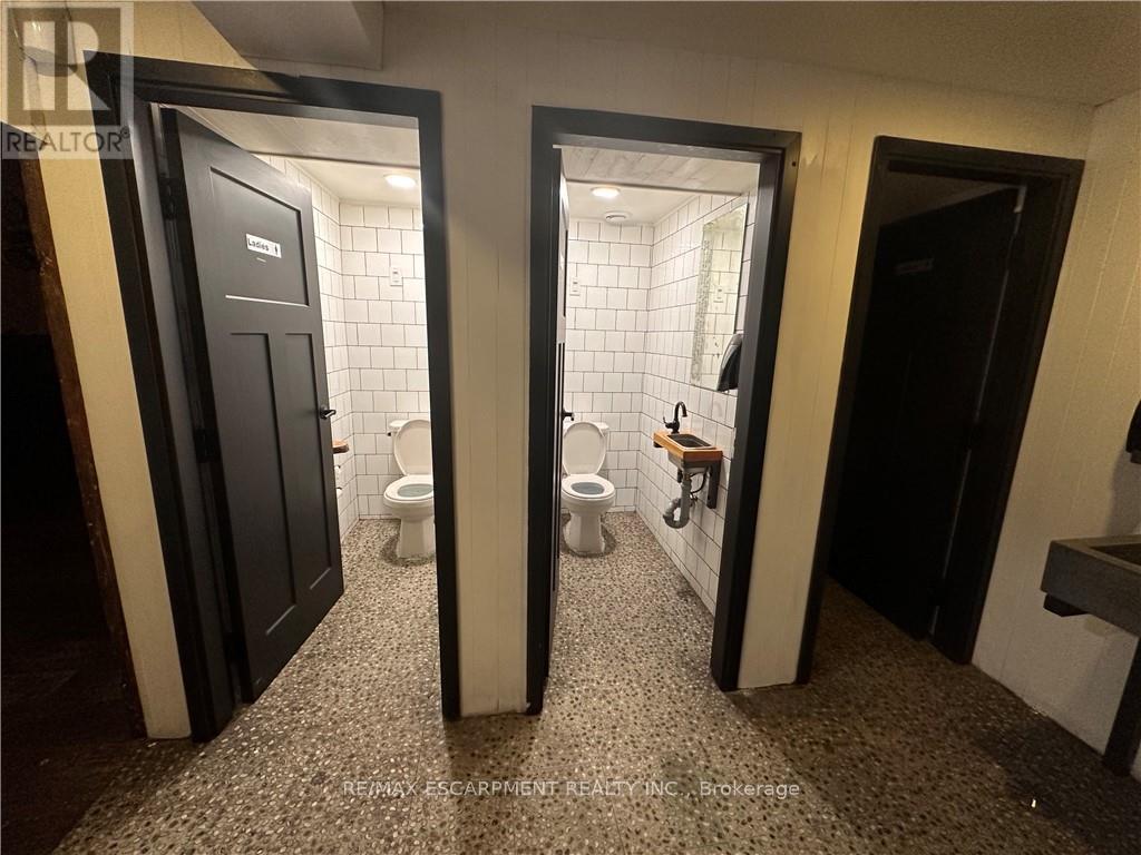 33 Bowen Street, Hamilton, Ontario  L8N 3Y6 - Photo 7 - X12517234