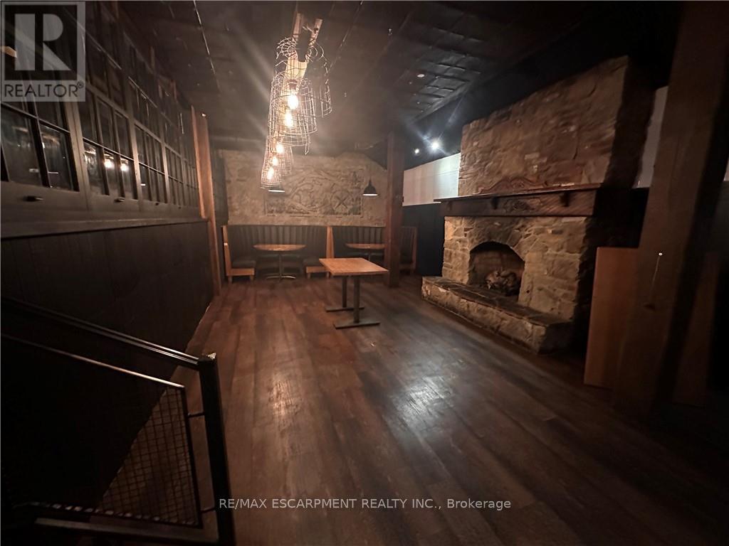 33 Bowen Street, Hamilton, Ontario  L8N 3Y6 - Photo 8 - X12517234