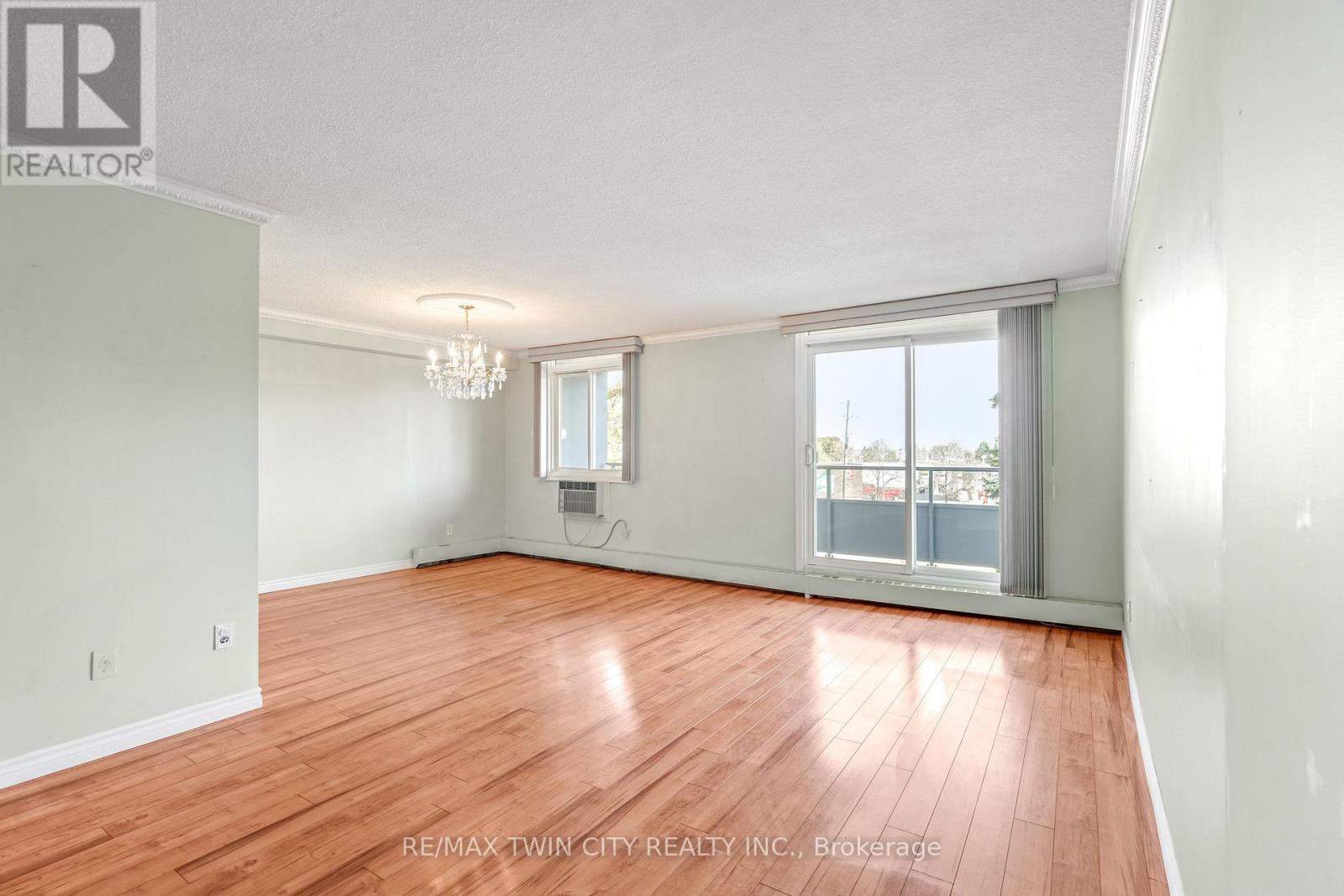 305 - 640 West Street, Brantford, Ontario  N3R 6M3 - Photo 15 - X12517280