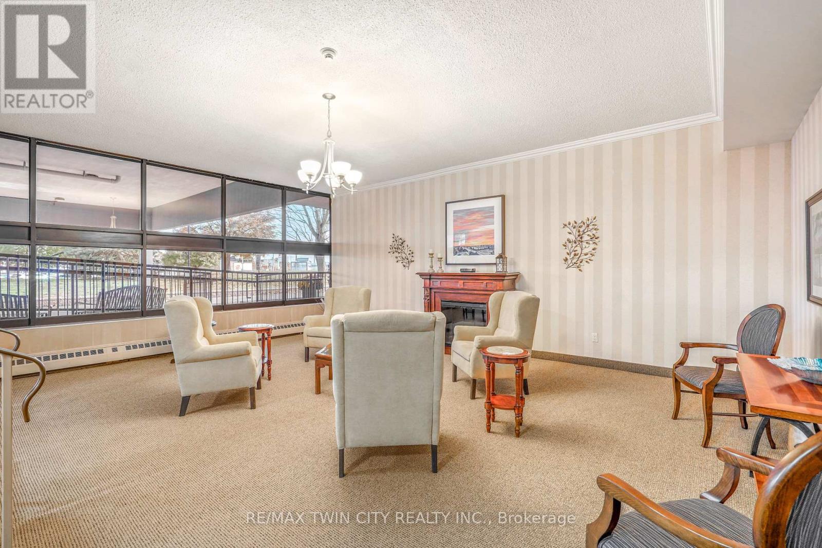 305 - 640 West Street, Brantford, Ontario  N3R 6M3 - Photo 8 - X12517280