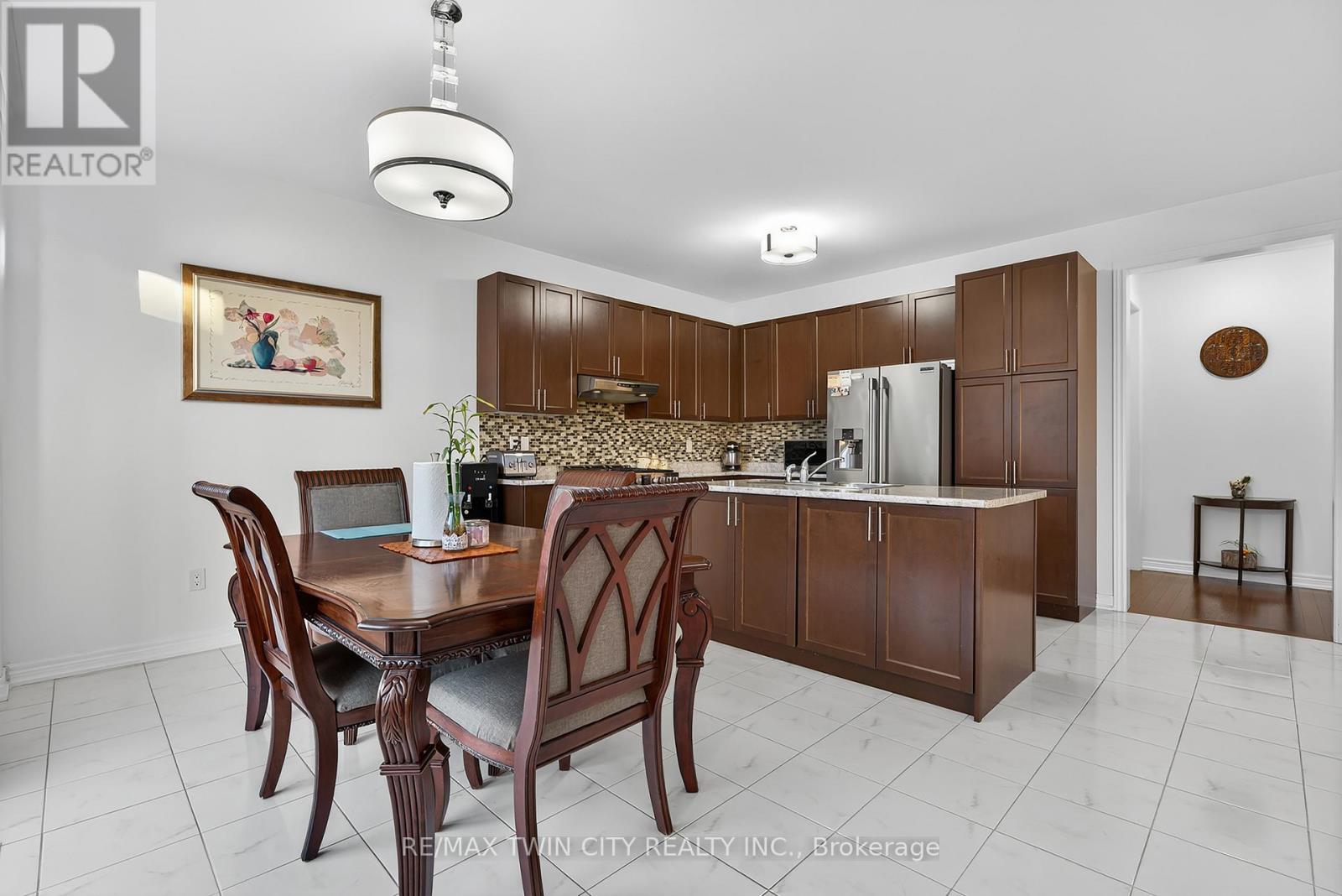 411 Linden Drive, Cambridge, Ontario  N3H 0C2 - Photo 10 - X12517370