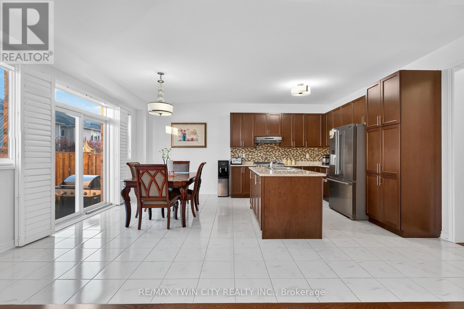 411 Linden Drive, Cambridge, Ontario  N3H 0C2 - Photo 13 - X12517370