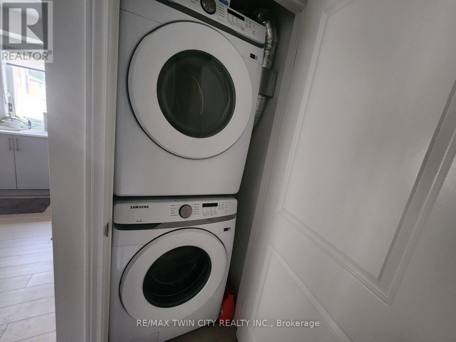 33 - 235 Chapel Hill Drive, Kitchener, Ontario  N2R 0S4 - Photo 12 - X12517416