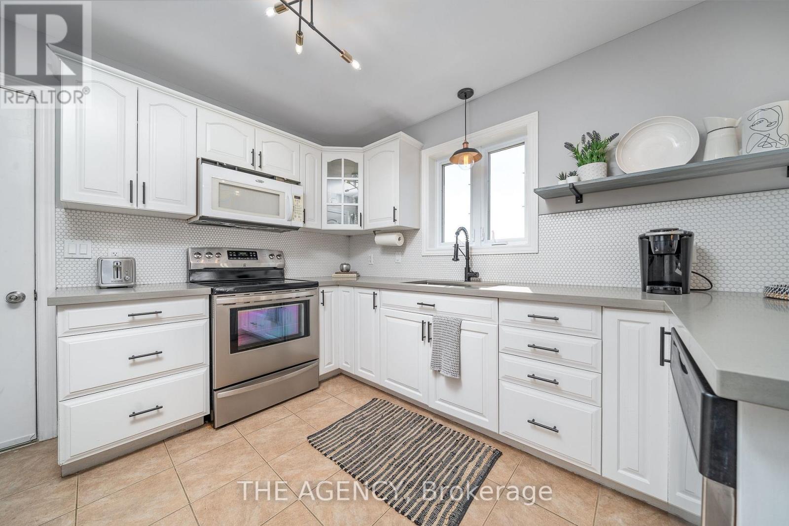 2891 Highway 49, Prince Edward County, Ontario  K0K 2T0 - Photo 5 - X12517434