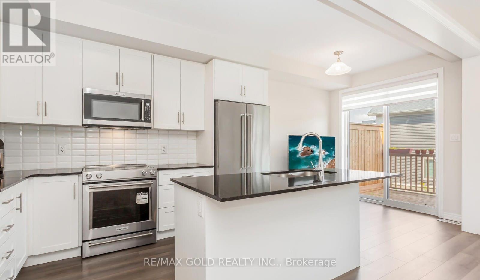 38 - 10 Birmingham Drive, Cambridge, Ontario  N1R 0C7 - Photo 15 - X12517454