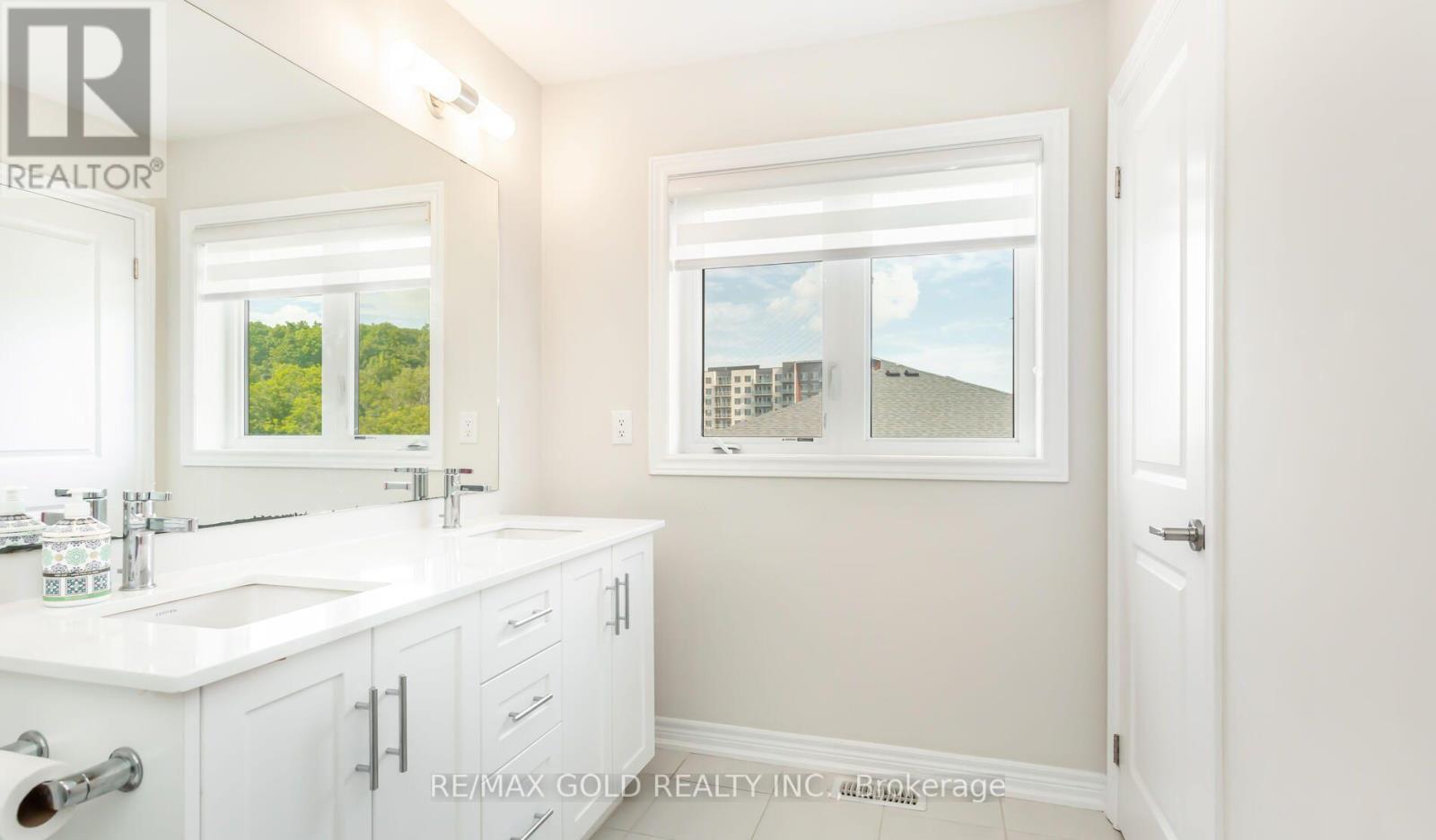 38 - 10 Birmingham Drive, Cambridge, Ontario  N1R 0C7 - Photo 26 - X12517454