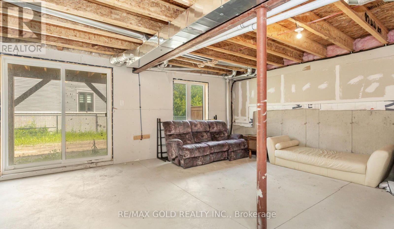 38 - 10 Birmingham Drive, Cambridge, Ontario  N1R 0C7 - Photo 36 - X12517454