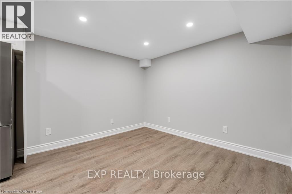 Lower - 8059 Aintree Drive, Niagara Falls, Ontario  L2H 1V3 - Photo 7 - X12517456