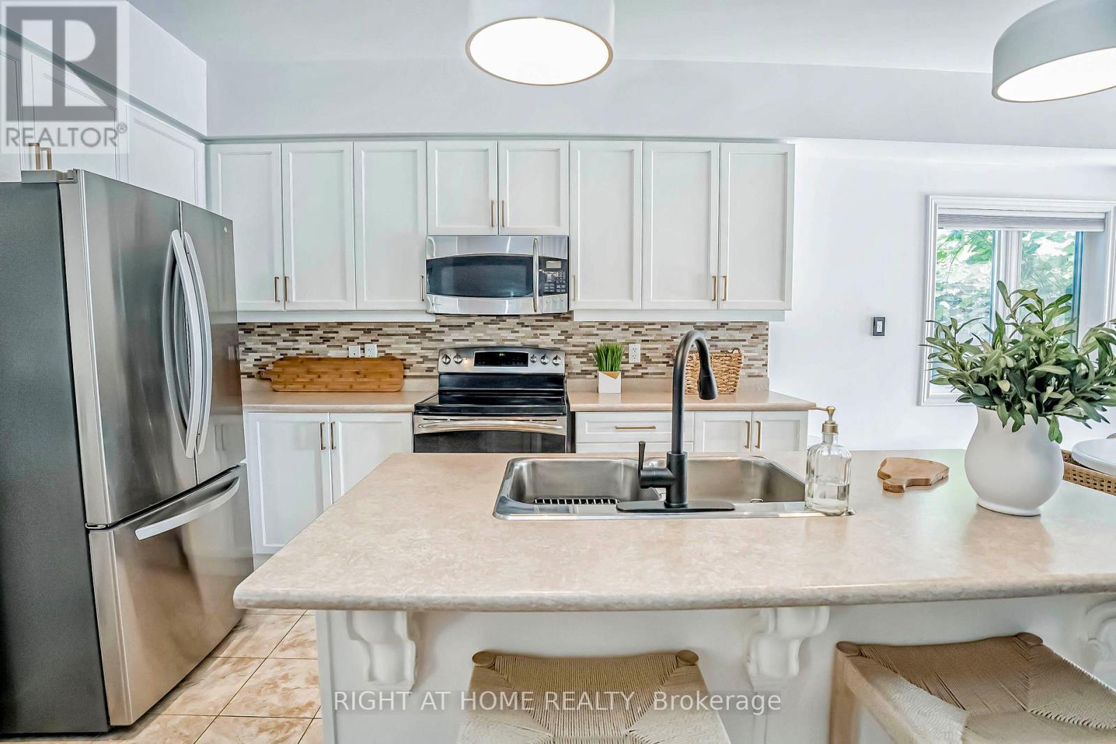 618 Knox Avenue, Hamilton, Ontario  L8H 6K3 - Photo 7 - X12517486