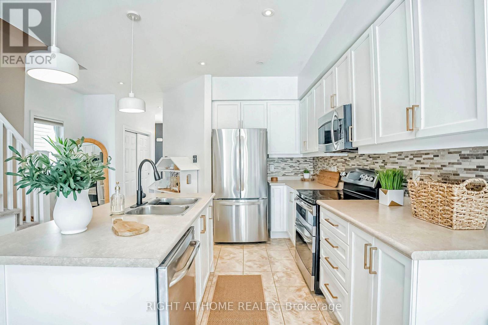 618 Knox Avenue, Hamilton, Ontario  L8H 6K3 - Photo 9 - X12517486