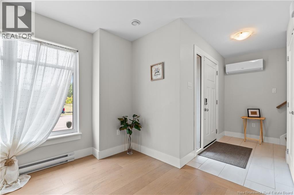 16 Brooklyn, Moncton, New Brunswick  E1A 7E8 - Photo 4 - NB129783