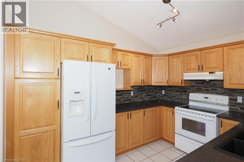 324 Keewatin Avenue, Kitchener, Ontario N2B 3W6 - Photo 8 - 40778318