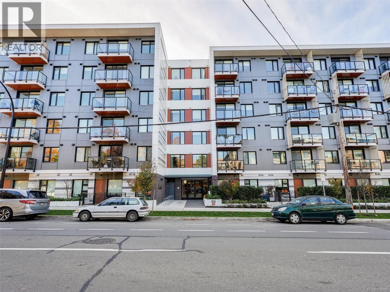 208 1115 Johnson St, Victoria, British Columbia