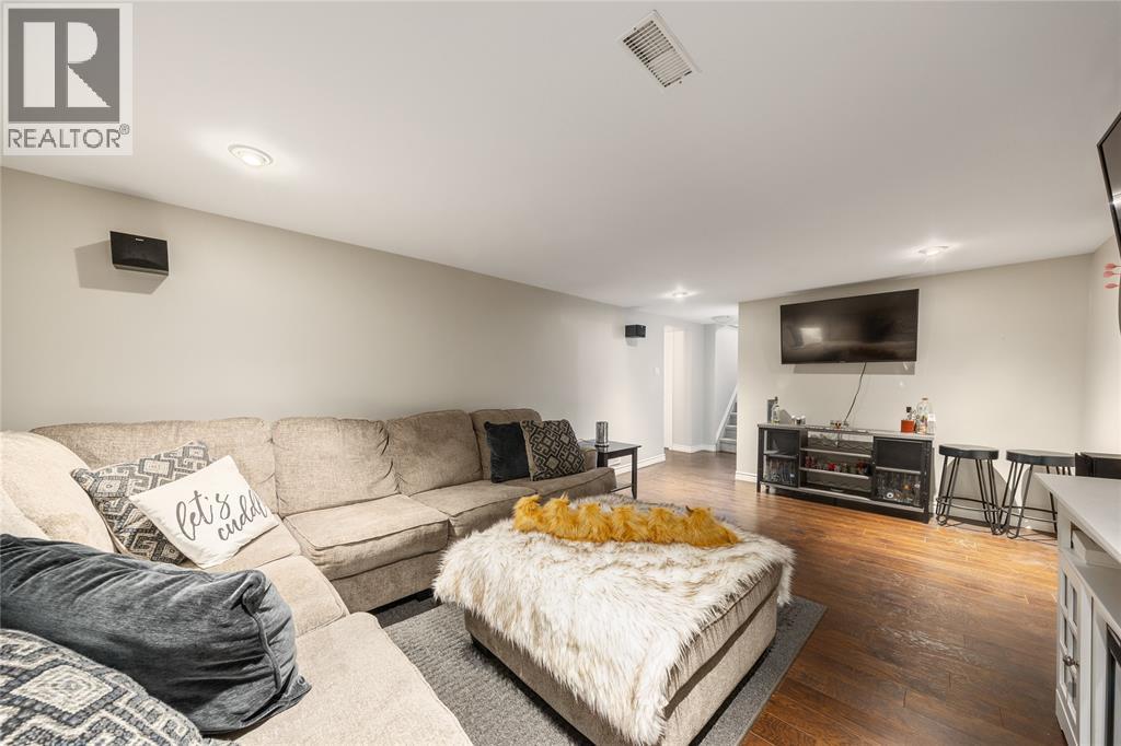 1035 Wellington Street, Sarnia, Ontario N7S 1E4 - Photo 16 - 25028117