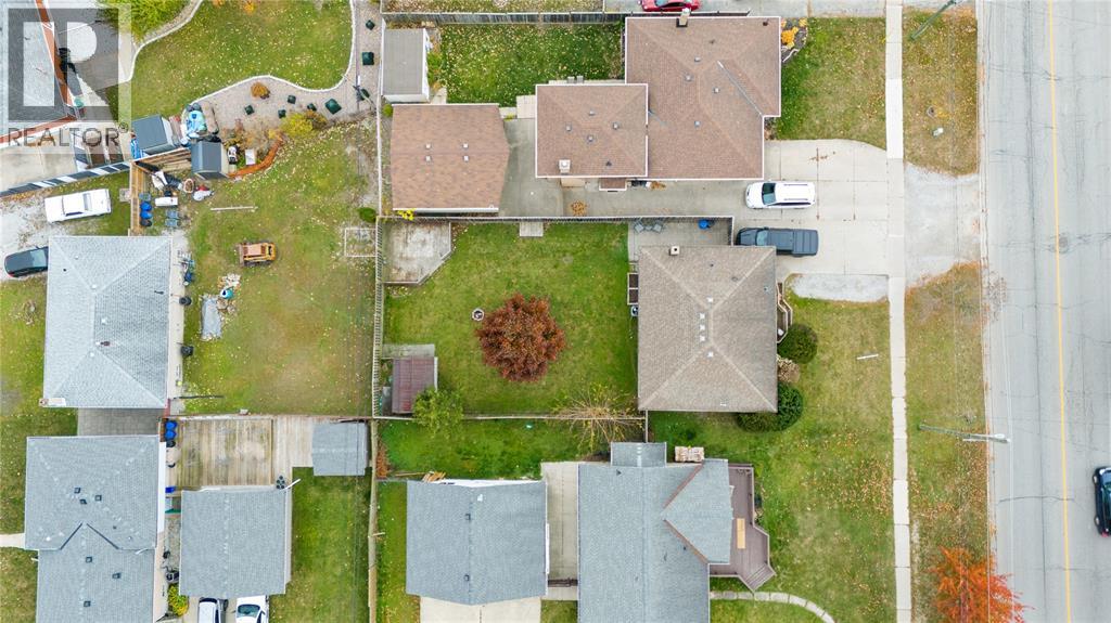 1035 Wellington Street, Sarnia, Ontario N7S 1E4 - Photo 27 - 25028117