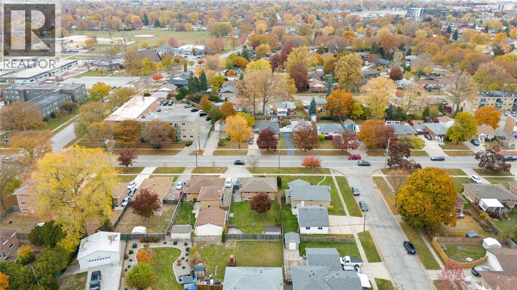 1035 Wellington Street, Sarnia, Ontario N7S 1E4 - Photo 32 - 25028117