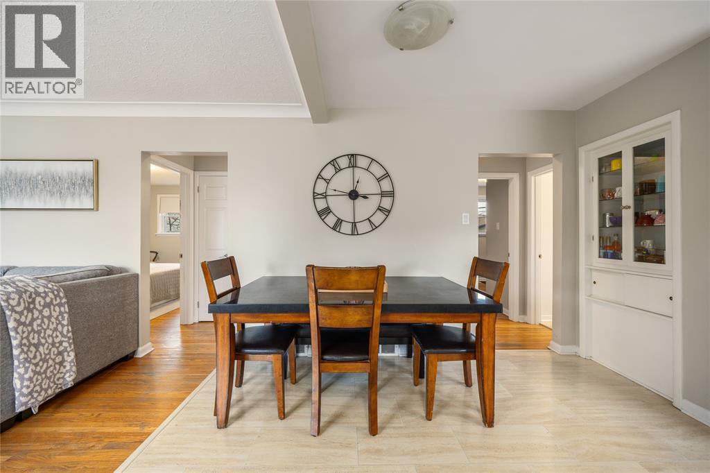 1035 Wellington Street, Sarnia, Ontario N7S 1E4 - Photo 5 - 25028117