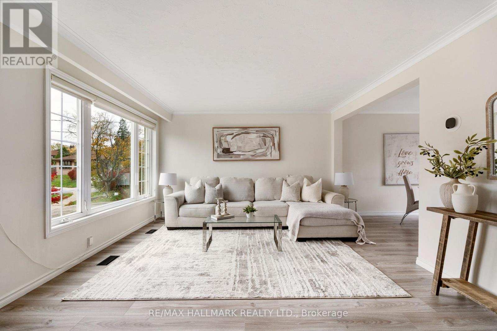 44 Athenia Court, Toronto, Ontario  M1E 2C1 - Photo 5 - E12517256