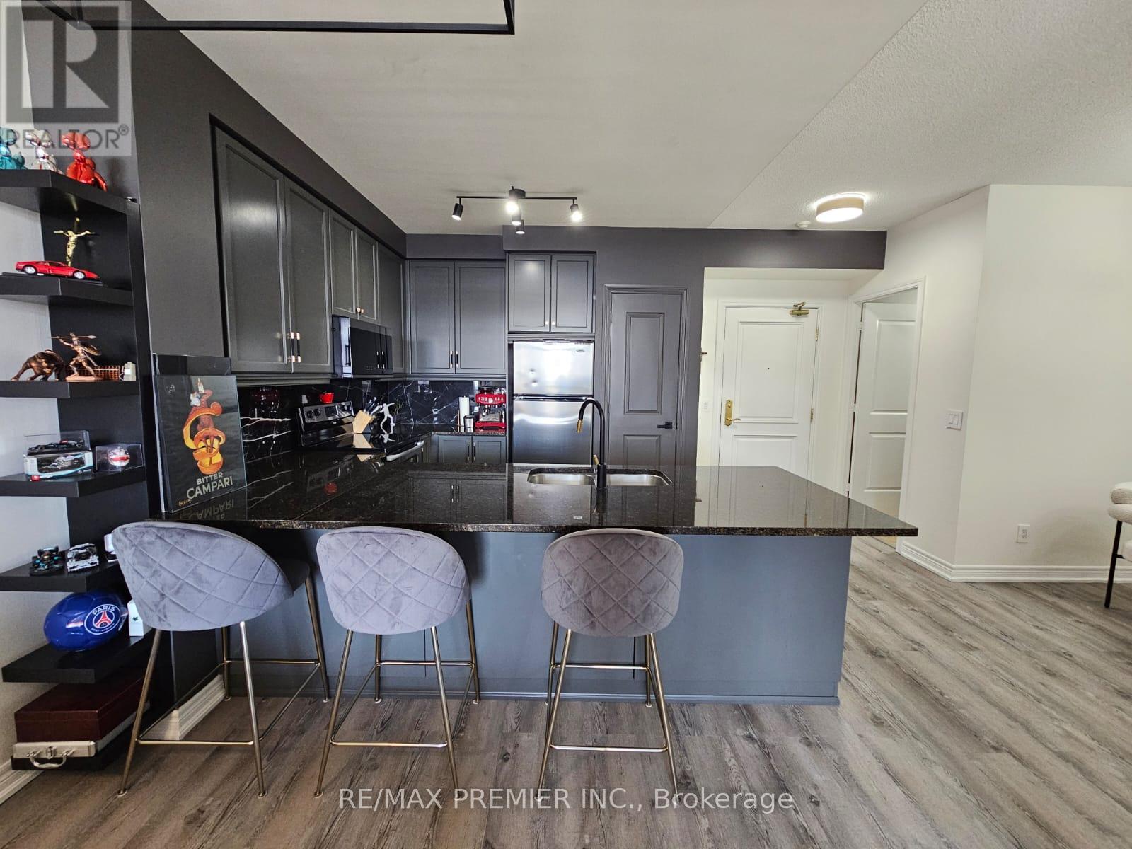 809 - 9245 Jane Street, Vaughan, Ontario  L6A 0J9 - Photo 2 - N12517084