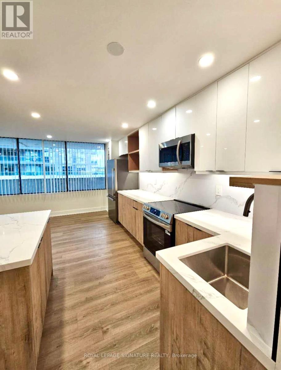 701 - 720 Spadina Avenue, Toronto, Ontario M5S 2T9 - Photo 2 - C12474150