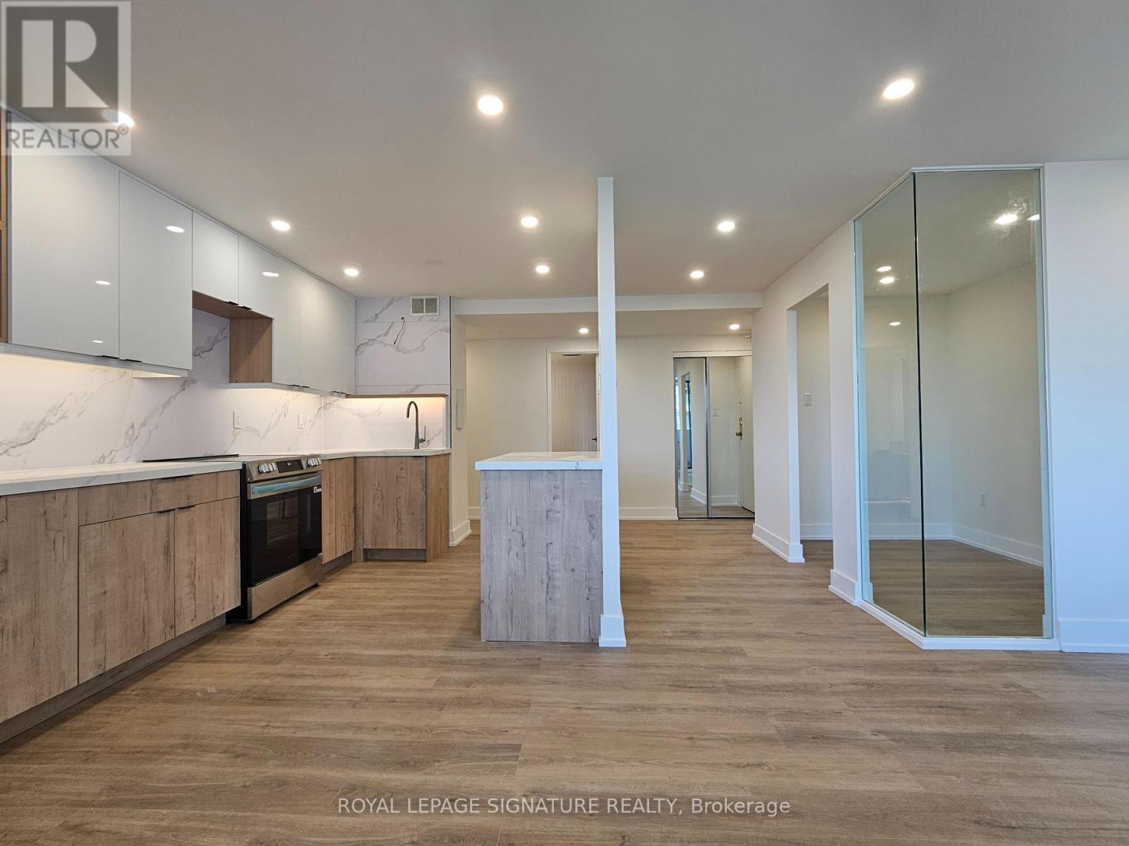 701 - 720 Spadina Avenue, Toronto, Ontario M5S 2T9 - Photo 5 - C12474150