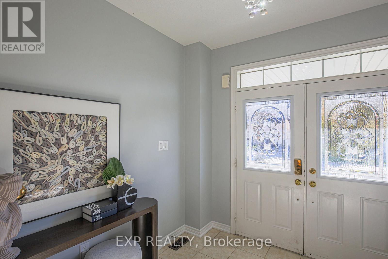 67 Pineforest Place, Markham, Ontario  L6E 2B1 - Photo 3 - N12515724