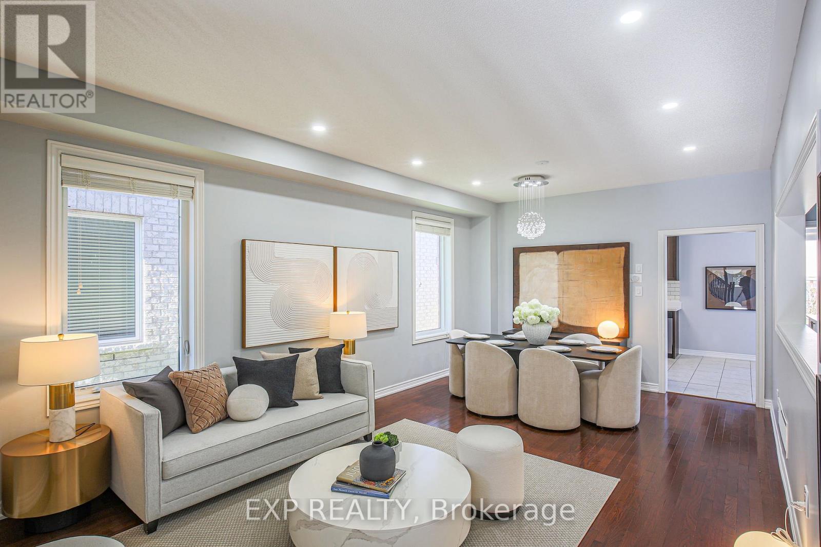 67 Pineforest Place, Markham, Ontario  L6E 2B1 - Photo 6 - N12515724